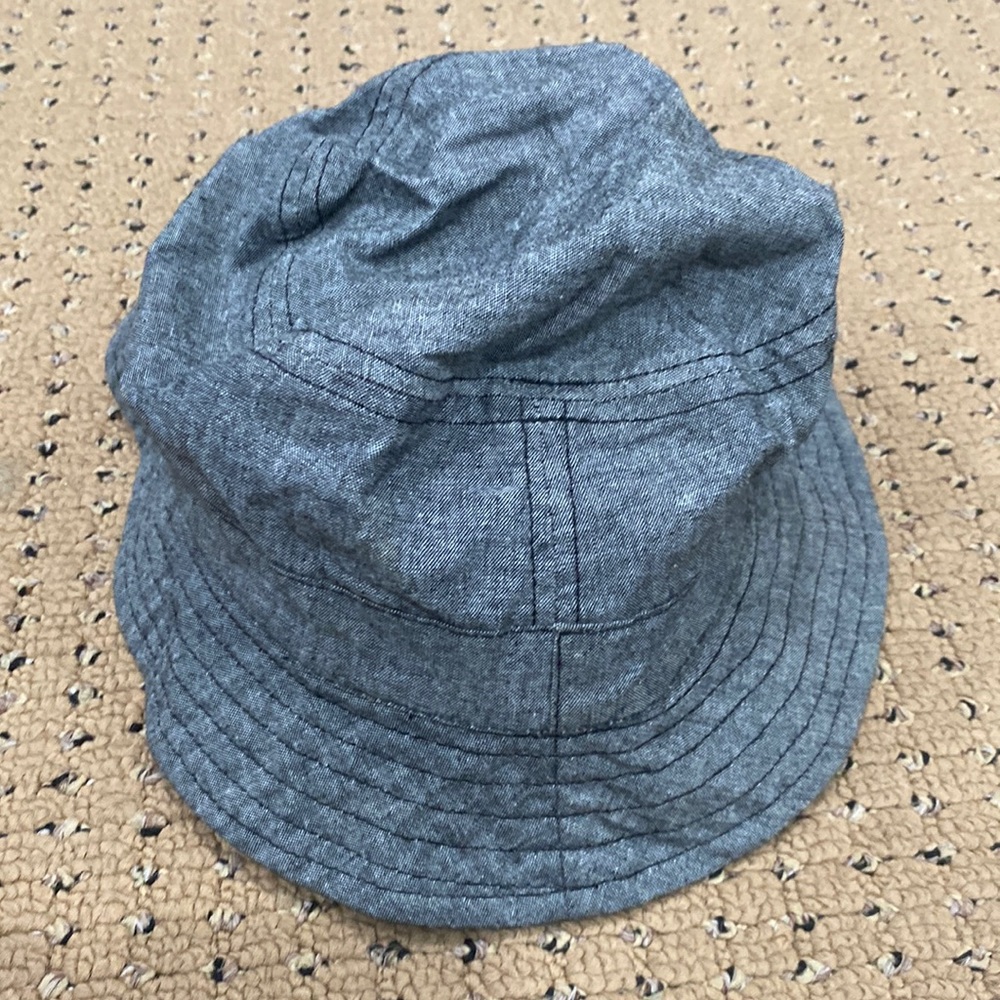 Express bucket hat